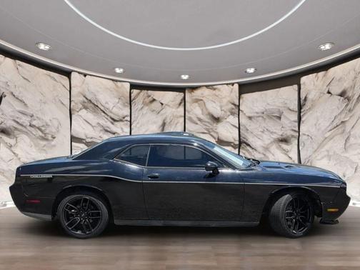 2013 Dodge Challenger SXT