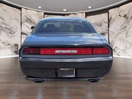 2013 Dodge Challenger SXT