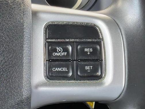 2013 Dodge Challenger SXT