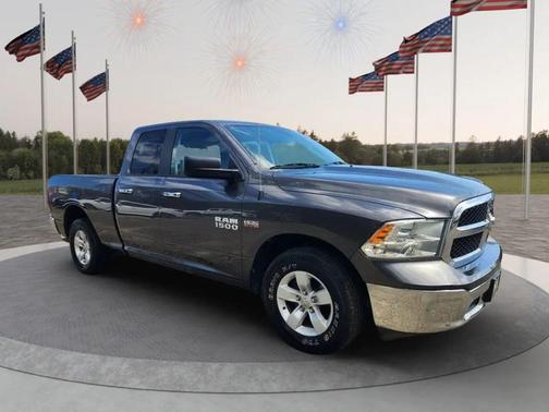 2016 RAM 1500 SLT