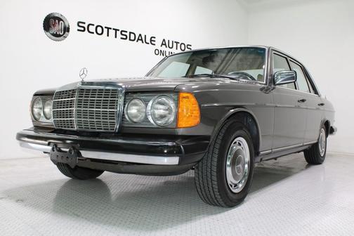 1978 Mercedes-Benz 300D 