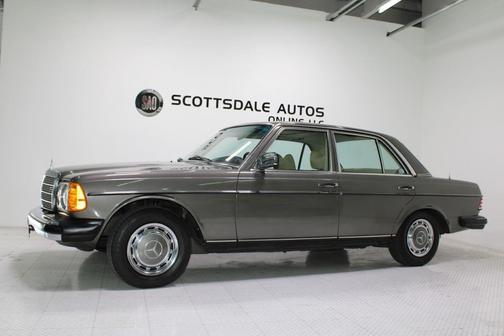 1978 Mercedes-Benz 300D 