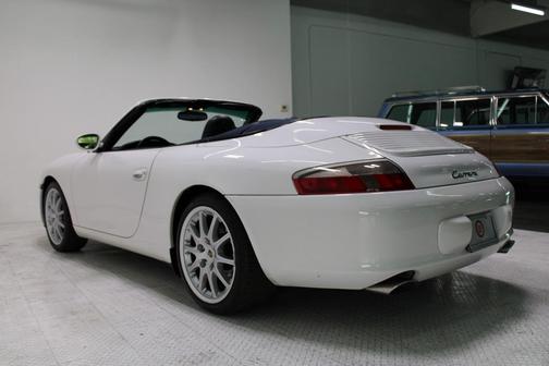 2002 Porsche 911 Carrera 4