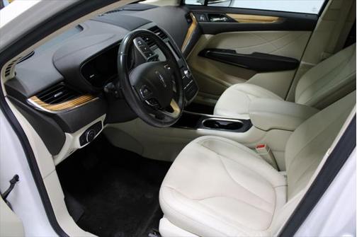 2015 Lincoln MKC Base