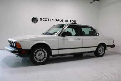 White 1986 BMW 735 i
