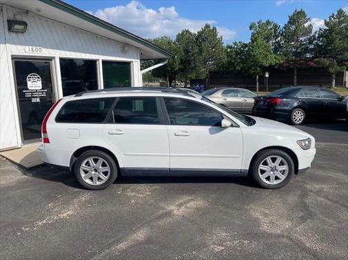 2005 Volvo V50 T5