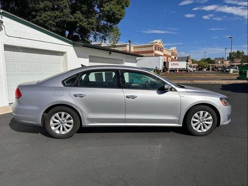 2014 Volkswagen Passat 1.8T S