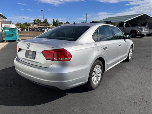 2014 Volkswagen Passat 1.8T S