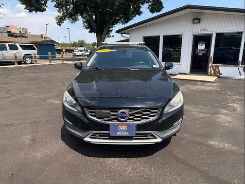 2016 Volvo V60 Cross Country T5