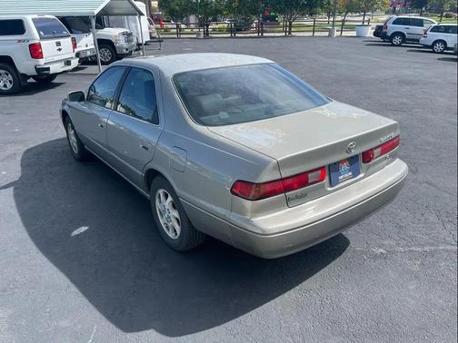 1998 Toyota Camry LE V6