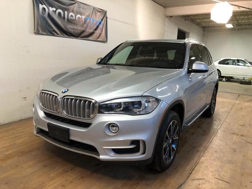 Photo 4 of 61 of 2017 BMW X5 xDrive35i