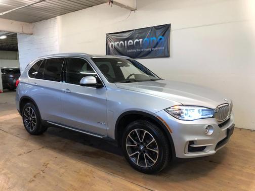 Photo 1 of 61 of 2017 BMW X5 xDrive35i