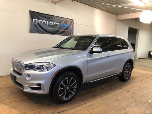 Photo 5 of 61 of 2017 BMW X5 xDrive35i