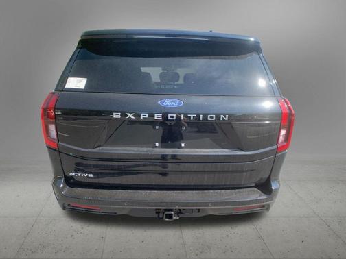 Agate Black Metallic 2026 Ford Expedition Active