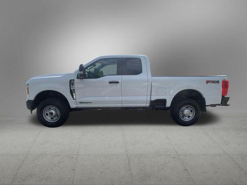Oxford White 2026 Ford F-250 XL