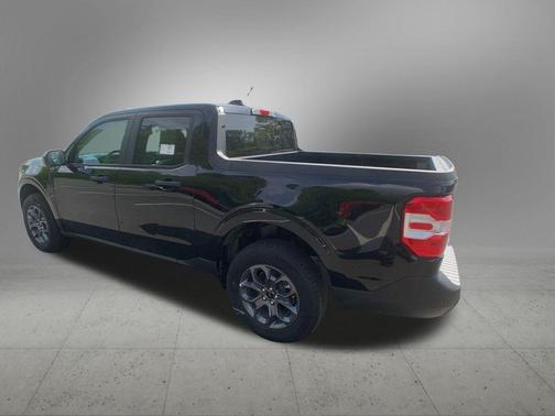 Shadow Black 2025 Ford Maverick XLT