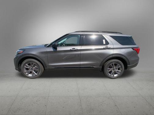 Carbonized Gray Metallic 2026 Ford Explorer Active