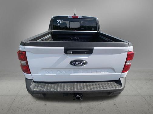 Oxford White 2026 Ford Maverick Lariat