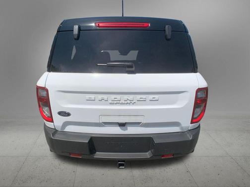 Oxford White 2024 Ford Bronco Sport Badlands