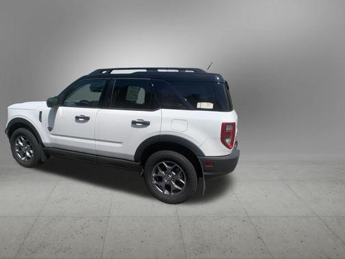 Oxford White 2024 Ford Bronco Sport Badlands
