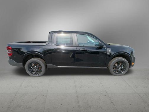 Shadow Black 2025 Ford Maverick XLT
