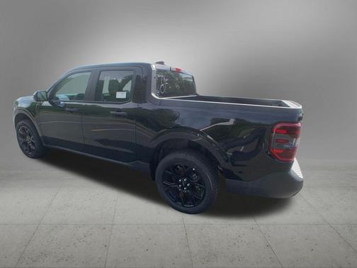Shadow Black 2025 Ford Maverick XLT