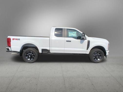 Oxford White 2026 Ford F-350 XL