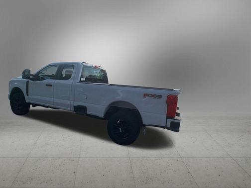 Oxford White 2026 Ford F-350 XL