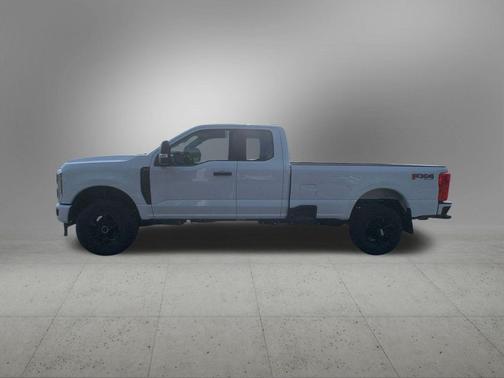 Oxford White 2026 Ford F-350 XL