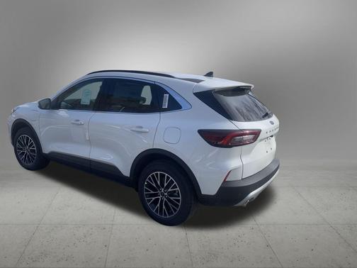 2025 Ford Escape PHEV SE