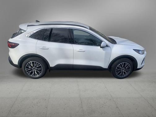 2025 Ford Escape PHEV SE