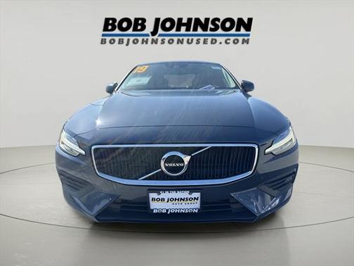 2019 Volvo S60 T6 Momentum