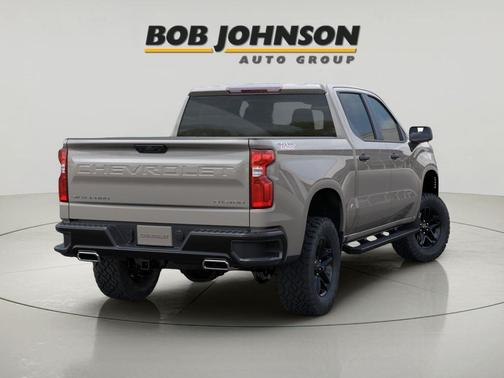White Sands 2026 Chevrolet Silverado 1500 Custom Trail Boss
