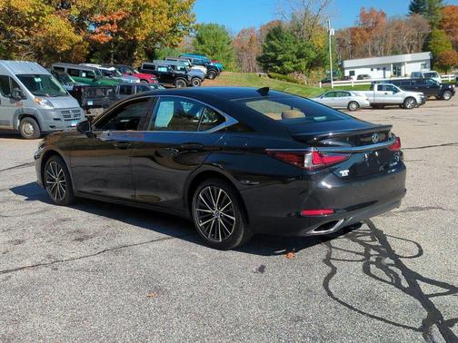 2024 Lexus ES 350 Base