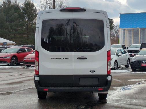 2026 Ford Transit-350 XL