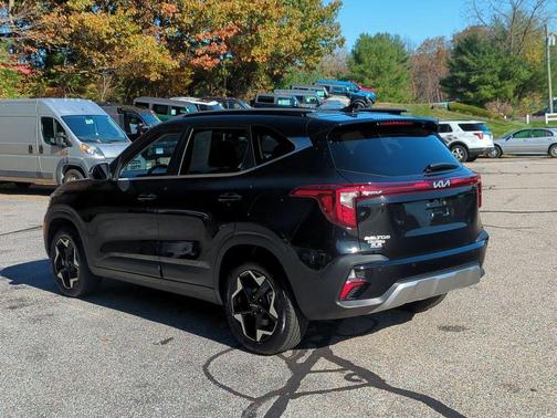 2025 Kia Seltos EX