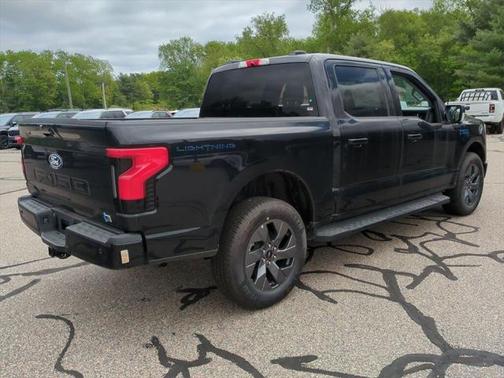 2025 Ford F-150 Lightning Flash