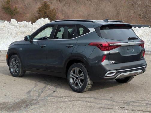 2023 Kia Seltos S