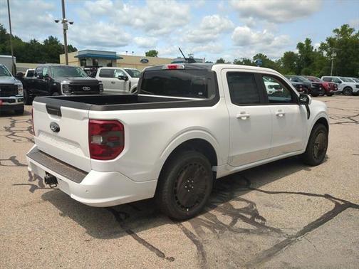 2025 Ford Maverick Lobo Standard