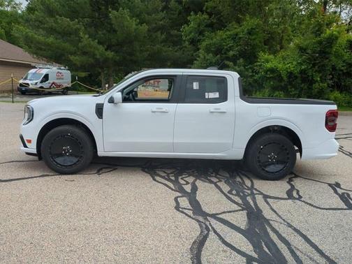 2025 Ford Maverick Lobo Standard