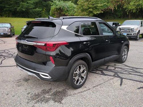 2023 Kia Seltos EX