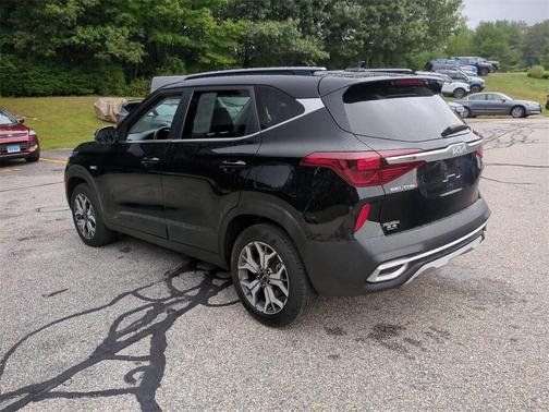 2023 Kia Seltos EX