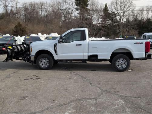 Oxford White 2026 Ford F-250 XL