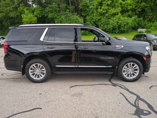 2022 GMC Yukon SLT