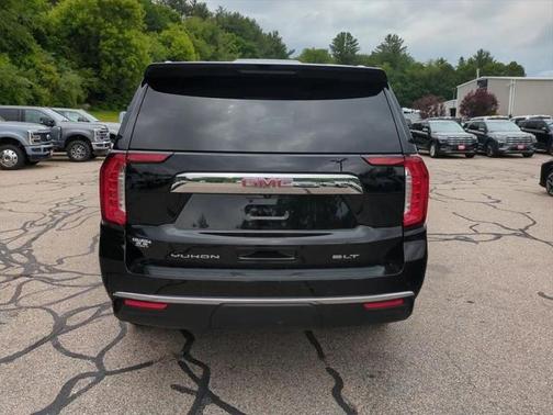 2022 GMC Yukon SLT