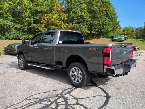 2026 Ford F-350 Lariat
