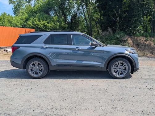 Vapor Blue Metallic 2026 Ford Explorer Active