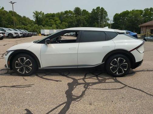 2022 Kia EV6 Wind