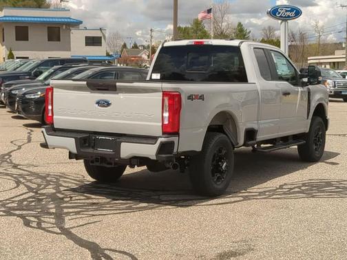 Avalanche 2026 Ford F-350 XL