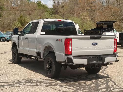 Avalanche 2026 Ford F-350 XL